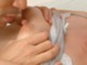 お義母さんの突起乳首は勃起する… 真波紫乃　サンプル画像09